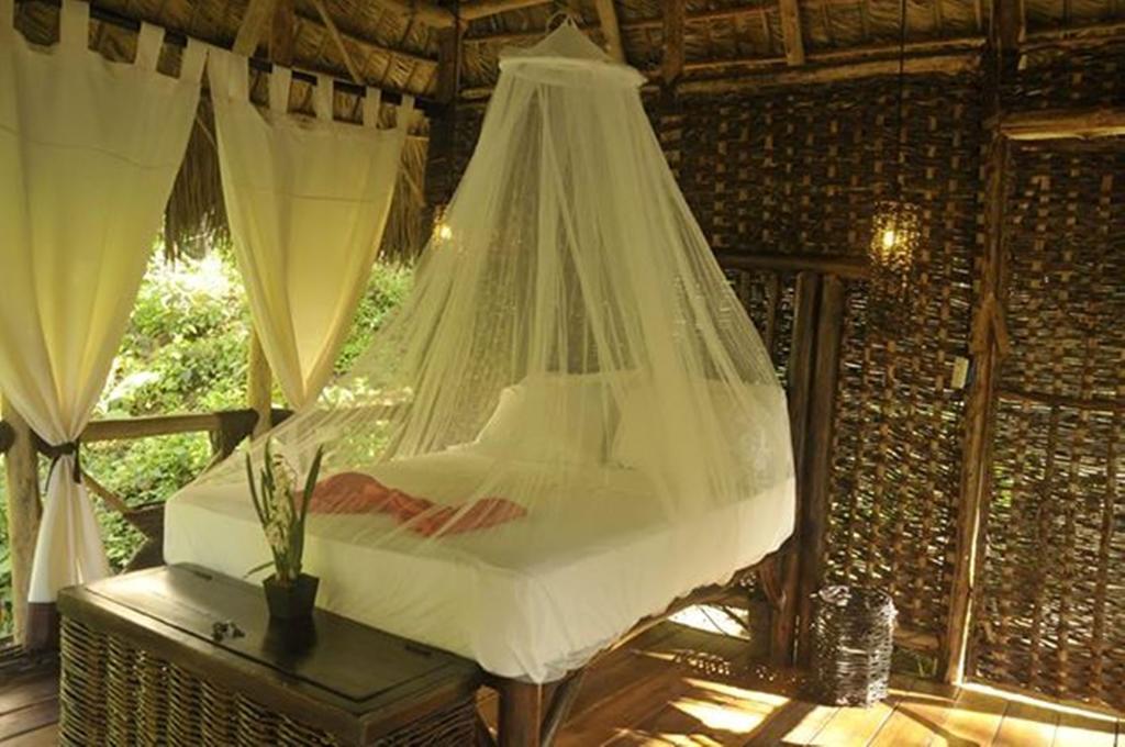 Dominican Tree House Village Samana Exterior foto