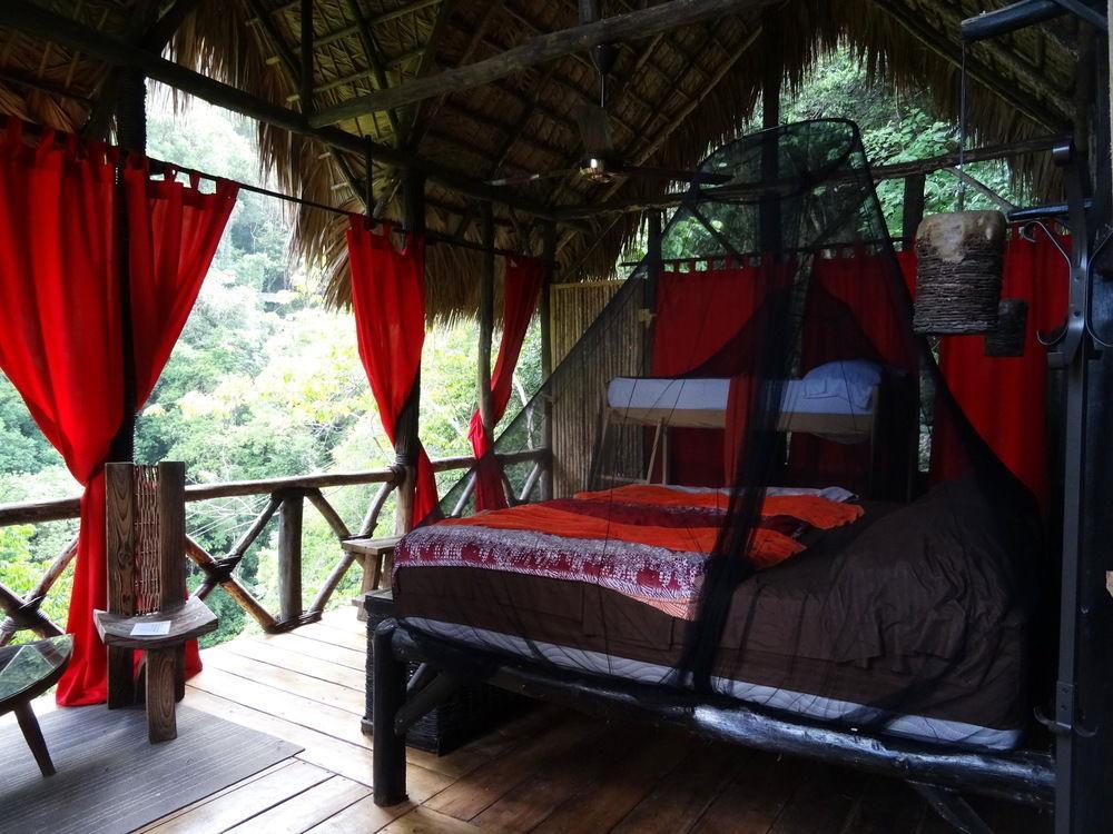 Dominican Tree House Village Samana Exterior foto